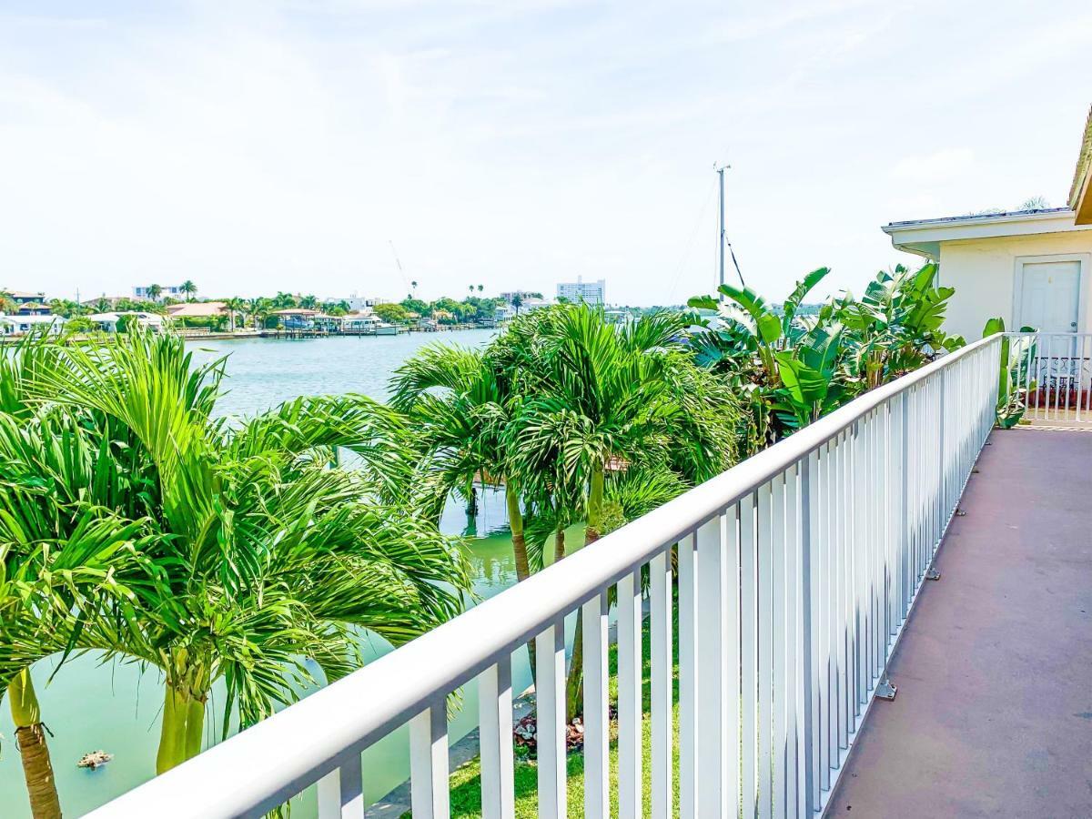 The Costal Hotelクリアウォーター エクステリア 写真