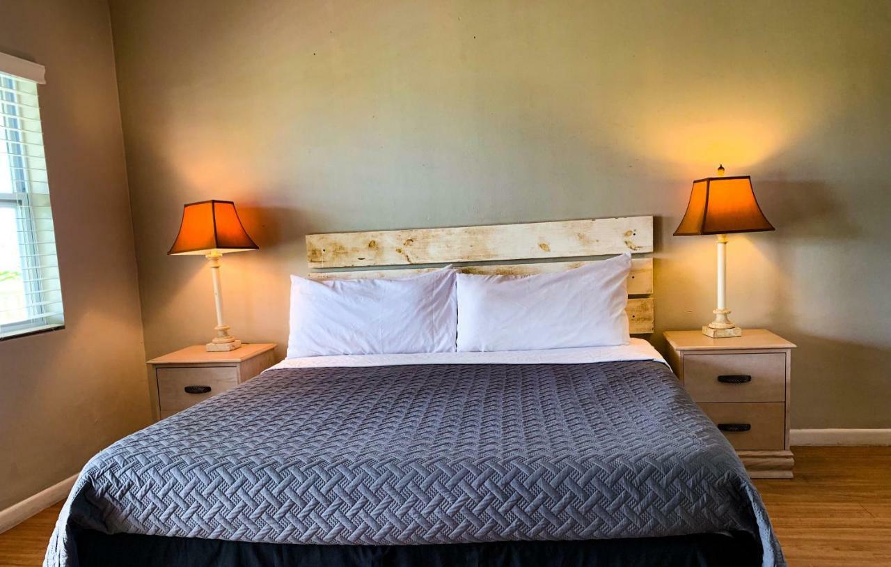 The Costal Hotelクリアウォーター エクステリア 写真