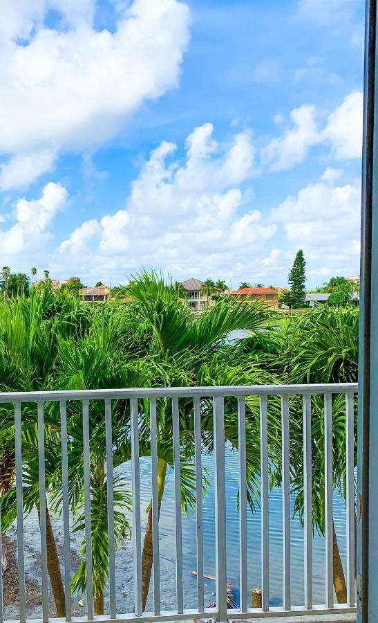 The Costal Hotelクリアウォーター エクステリア 写真